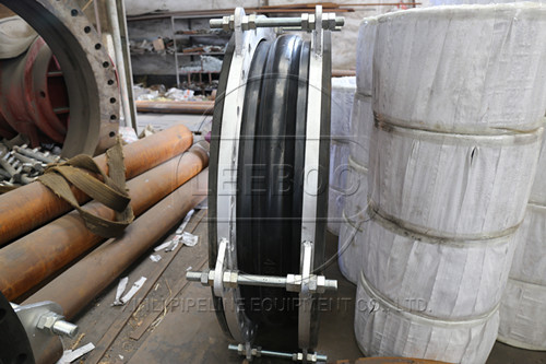 怎么挑選良好的<a href=http://www.xinligd.com target=_blank class=infotextkey>橡膠接頭</a>