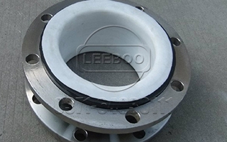 鑫利襯四氟<a href=http://www.xinligd.com target=_blank class=infotextkey>橡膠接頭</a>有什么特點(diǎn)-.jpg